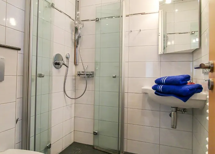 Und Zentrumsnahe Fuer Bis Zu 4 Personen In Doese Lejlighed *